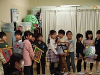 写真:5歳児の卒園記念製作の紹介