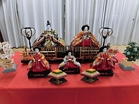 写真:保育園のひな人形