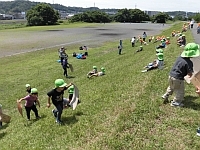 写真:土手滑りの様子