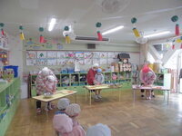 写真:らいおん組が野菜を切っている