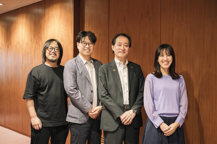 大坪市長と妄想実現課のメンバーの様子