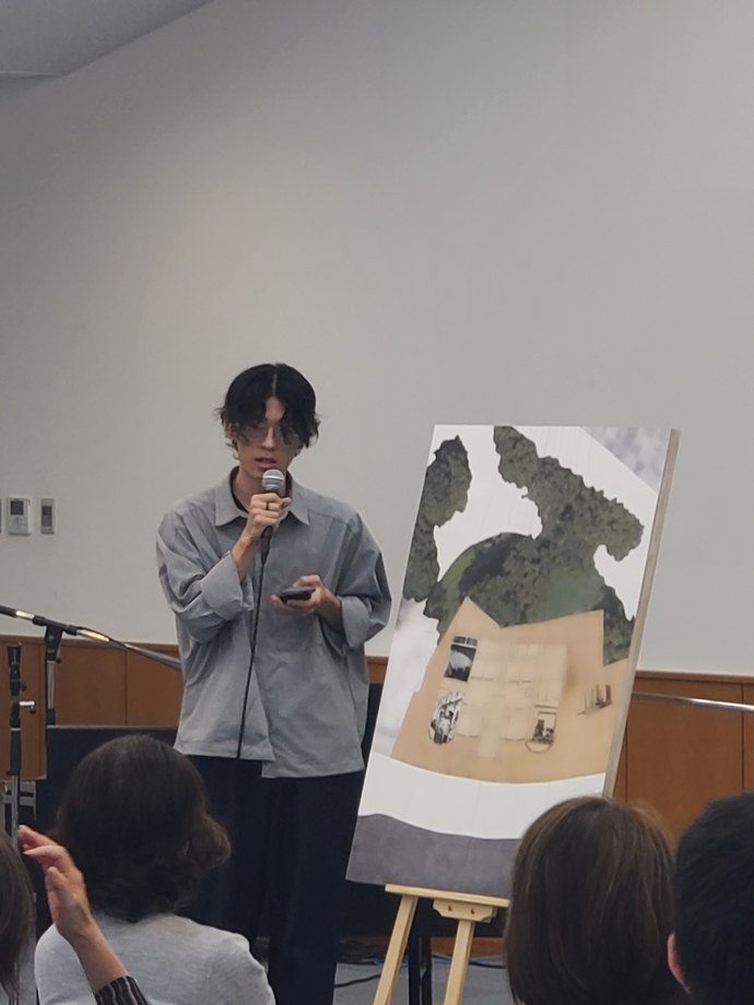 写真:ドローイングの様子