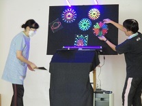 花火のブラックシアターの写真