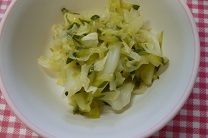 写真：みそドレッシングサラダ