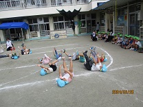 4歳児組体操の様子の写真