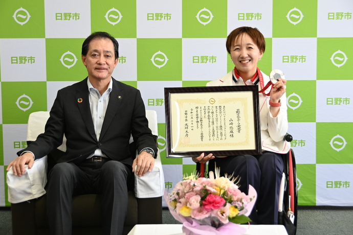 賞状授与の写真