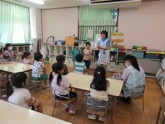 9月の誕生児の様子の写真