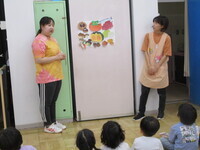 一三夜のお話をしている様子の写真