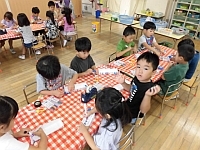 写真:作り始める様子