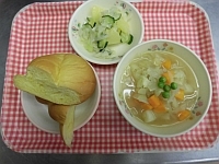 写真:パンの給食メニュー