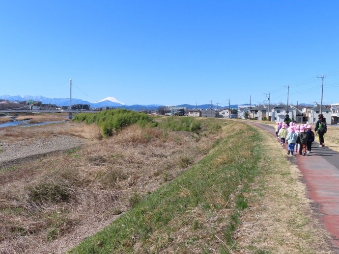 写真:『富士山めざして歩こう!オー!』