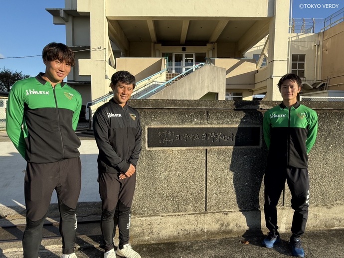 校門前集合写真