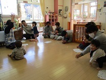 写真：なかよし劇場0歳児2