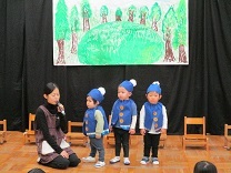 写真：なかよし劇場1歳児1