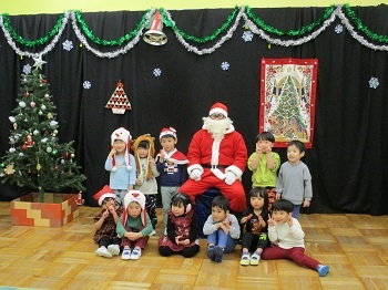 写真：サンタと一緒