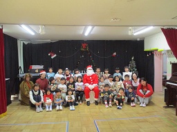 らいおんぐみが写真を撮っています