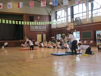 4歳児クラス競技の様子の写真