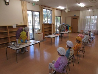 調理活動の様子の写真