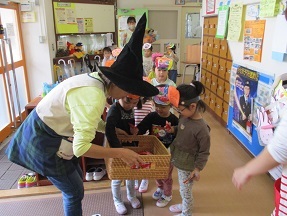 幼児クラスハロウィンの様子の写真