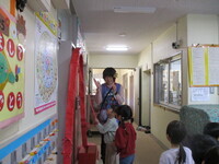 3歳児クラスのお参りの様子の写真