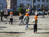 当てられて残ってしまった子どもの様子の写真