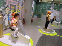 自転車をこいでいる様子の写真