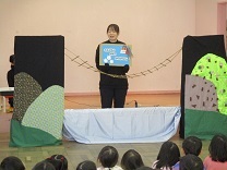 3匹のヤギのガラガラドンの人形劇の写真