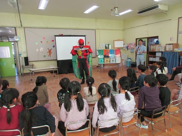 ごみゼロマンの様子の写真