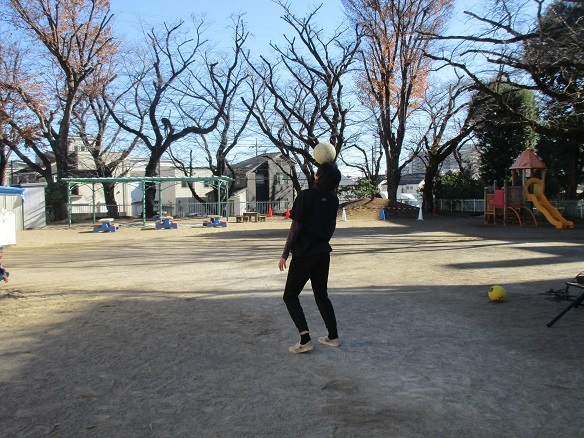 ボールあそびのパフォーマンスの様子の写真