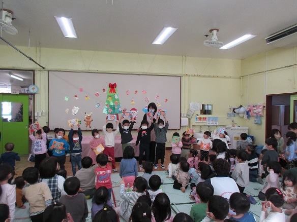 12月の誕生児の誕生カードの様子の写真