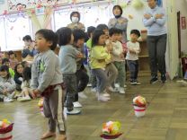 1．2歳のアキレスケンタウルス体操の写真