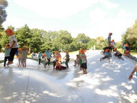 写真:4歳児のふわふわドームの様子