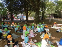 写真:お弁当を食べている様子