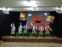 写真:鬼の登場の様子