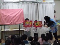 写真:3歳児のひな人形製作