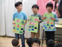 写真:5歳児のひな人形製作