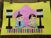 写真:2歳児のひな人形製作