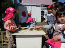 砂場遊びの写真