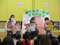 写真：新入園児紹介2