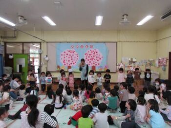 4月の誕生児の様子の写真