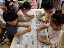 写真:グリンピースさやむき1