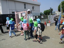 お見送りの写真