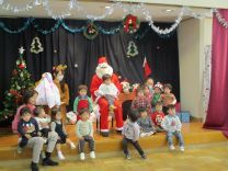 ひよこ組サンタさんと集合写真