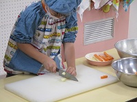 調理をしている様子の写真