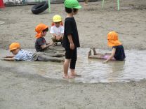 どろんこ遊びの写真