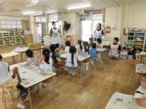 写真:とうもろこしの皮むき2