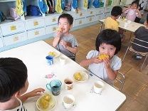 写真：とうもろこし皮むき7