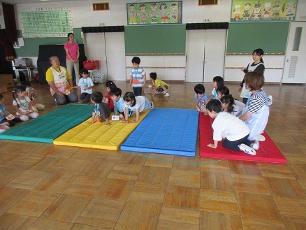 交流保育の様子の写真