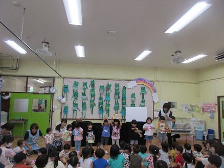 誕生会の様子の写真