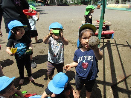 どろんこあそび2の様子の写真